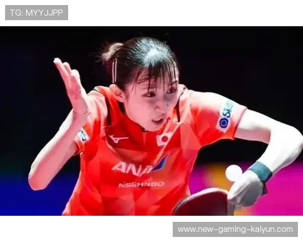 网球少年一个发球失误连砸三次，背后隐藏着怎样的坚持与奋斗？