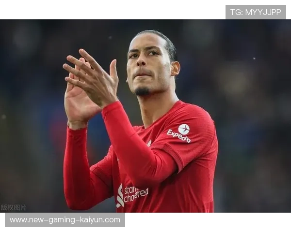 利物浦范迪克点球头槌稳稳入网