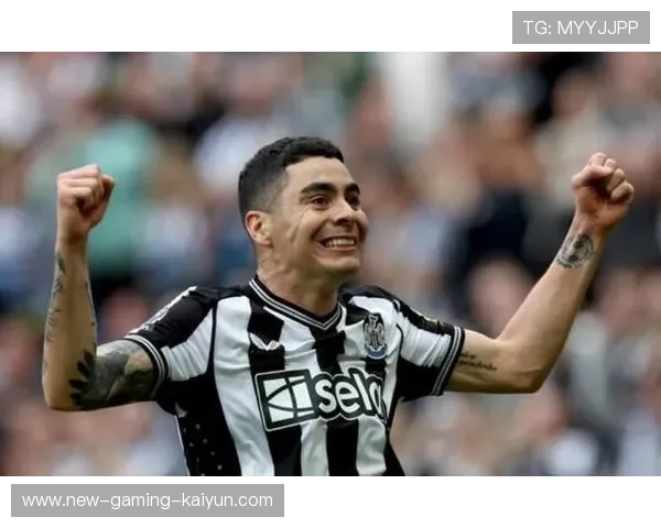 纽卡斯尔阿尔米隆左脚弧线再现美妙曲线 纽卡斯尔阿尔米隆左脚弧线再现美妙曲线