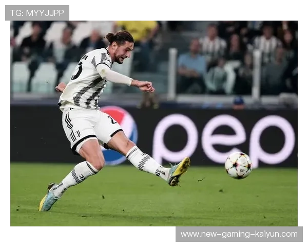 尤文拉比奥禁区横拉推射成功再次得分：从赛场瞬间看见热爱生活的证据